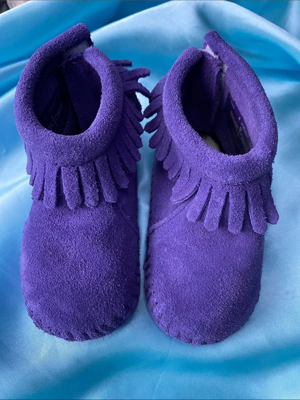 Minnetonka Purple Suede Moccasins Boots with fringe